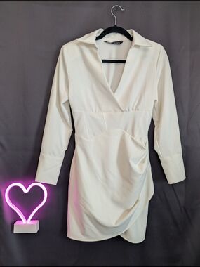 Zara Ivory Long-Sleeve Mini Wrap Dress Fitted A Line V Neck Corset Style